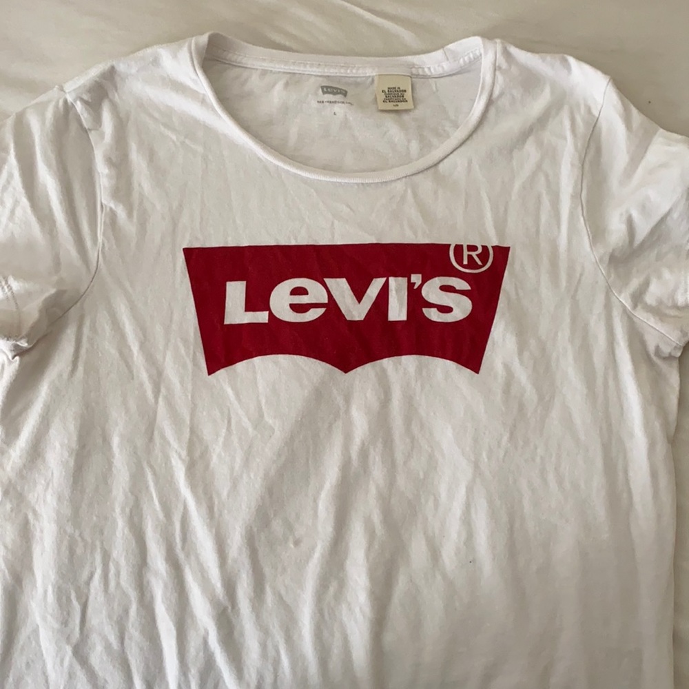 White Levi’s Shirt